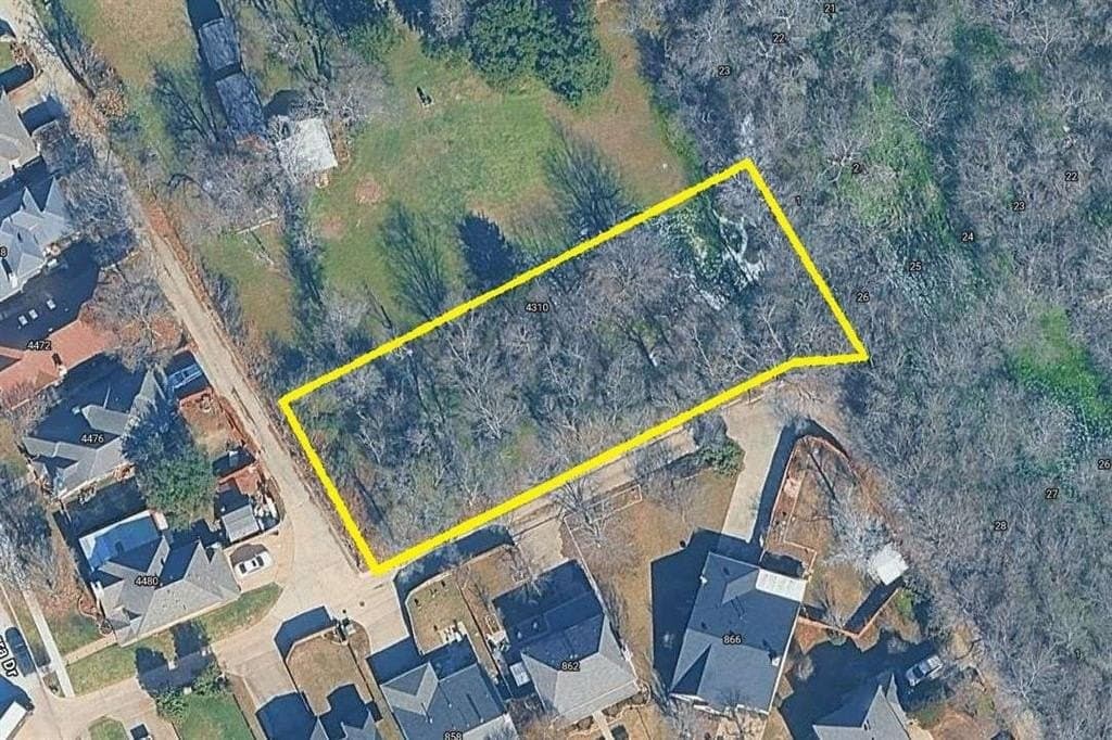 0.38 acres in Dallas County gallery image 3