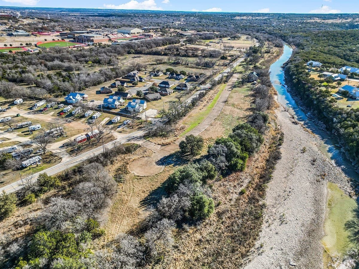 0.51 acres in Somervell County - photo 8