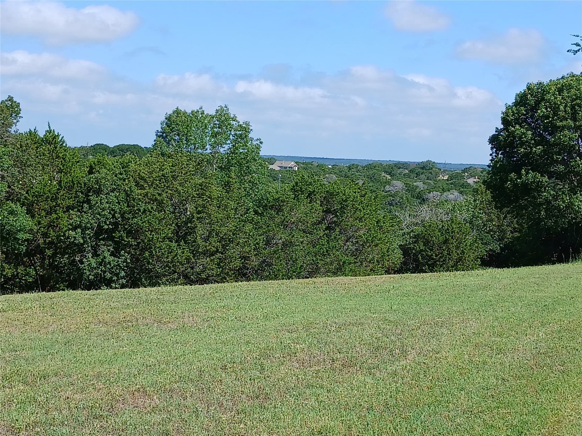 0.9 acres in Bosque County gallery image 3