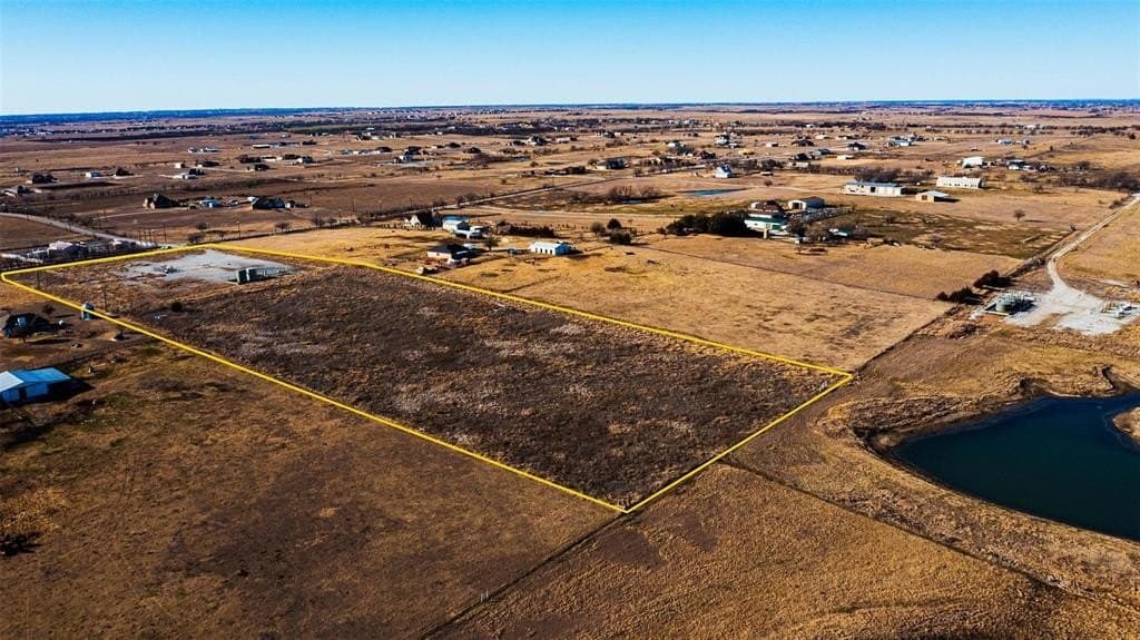 10.31 acres in Wise County
