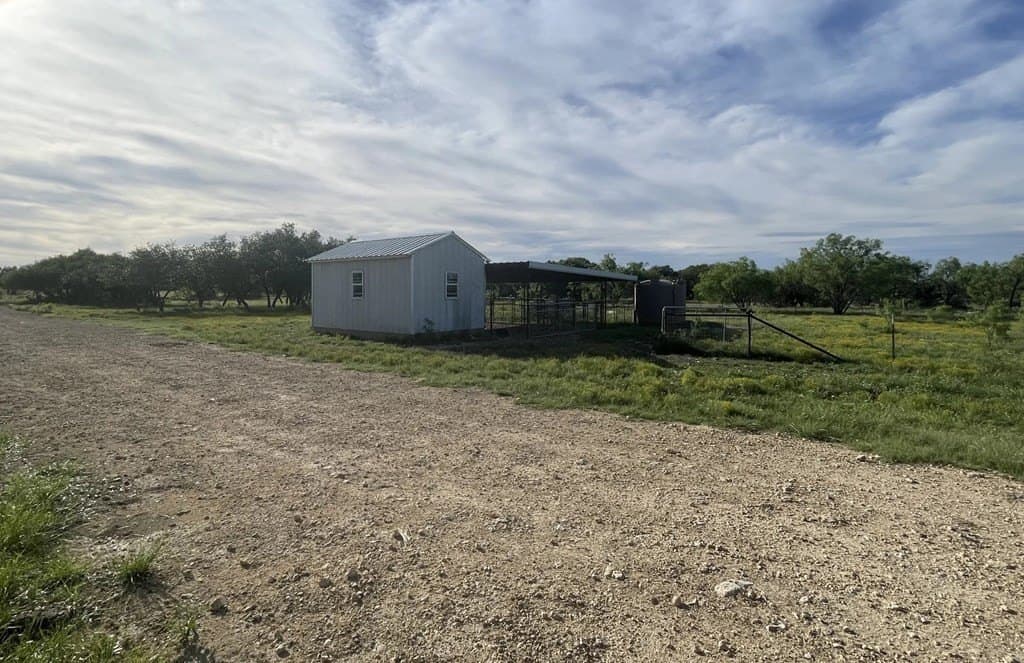 100 acres in Schleicher County - photo 25