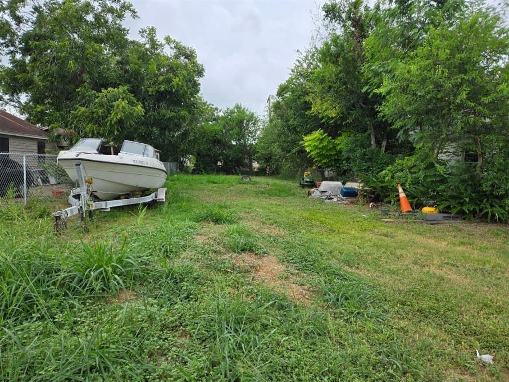 0.13 acres in Nueces County