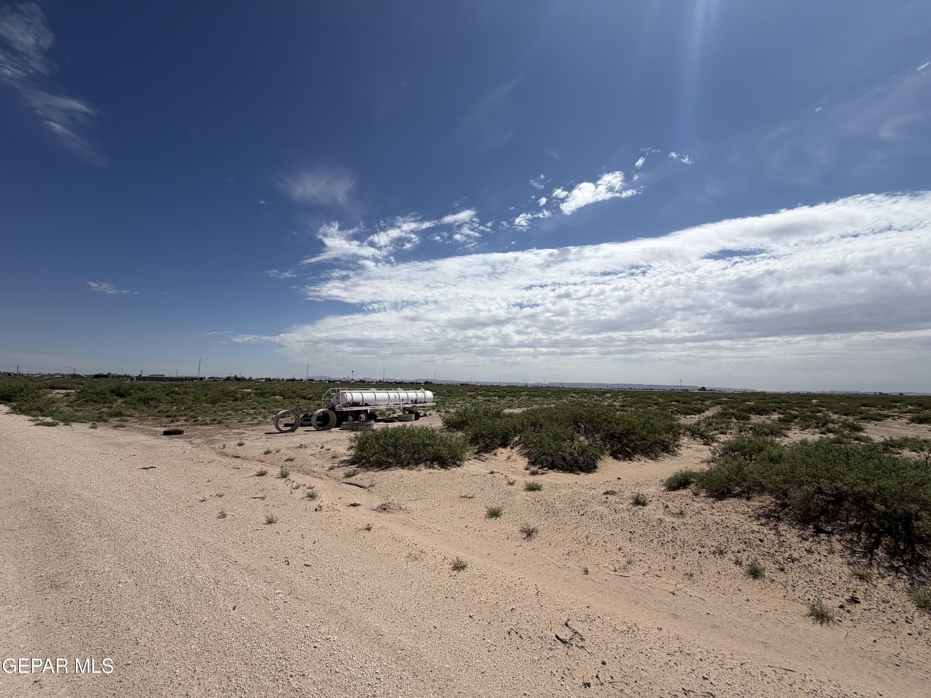 0.83 acres in El Paso County gallery image 4