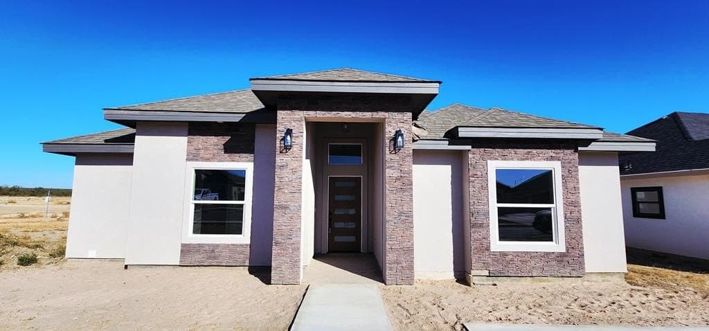 8,032 acres in Maverick County