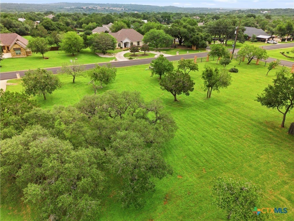 1.01 acres in Hays County gallery image 4