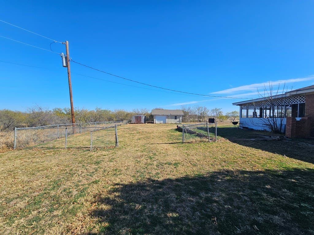 25 acres in Nolan County - photo 4