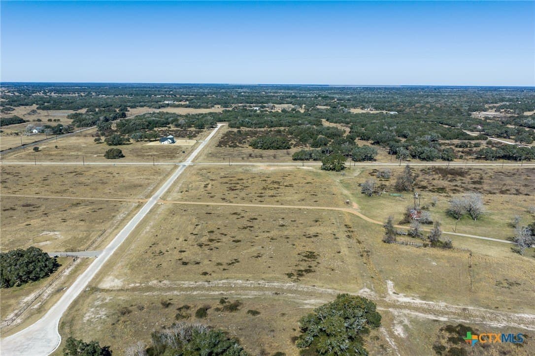 5.54 acres in Victoria County gallery image 3