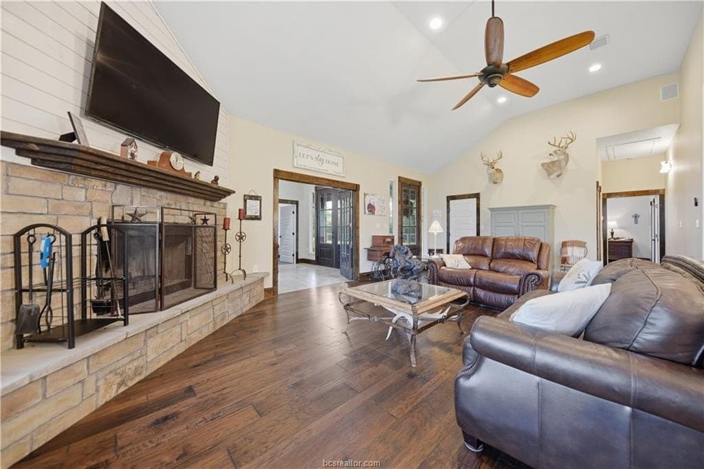 11.95 acres in Austin County - photo 9