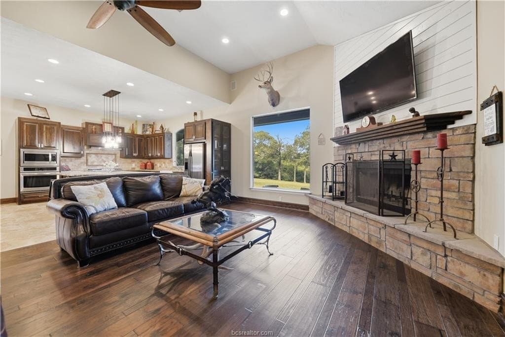 11.95 acres in Austin County - photo 8