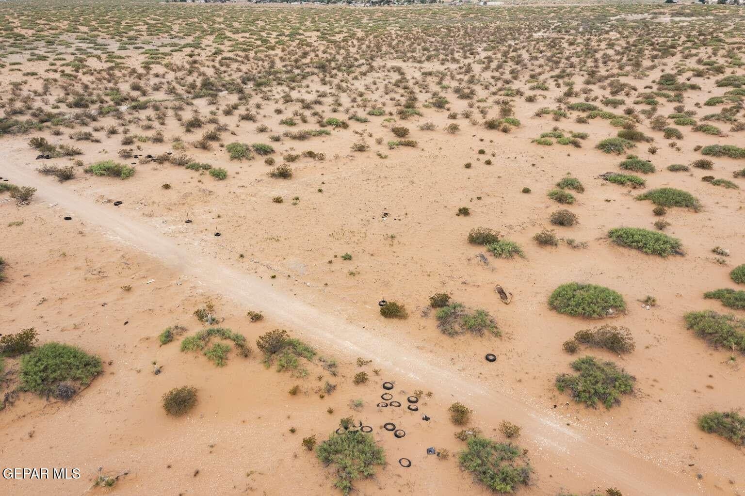0.5 acres in El Paso County gallery image 4