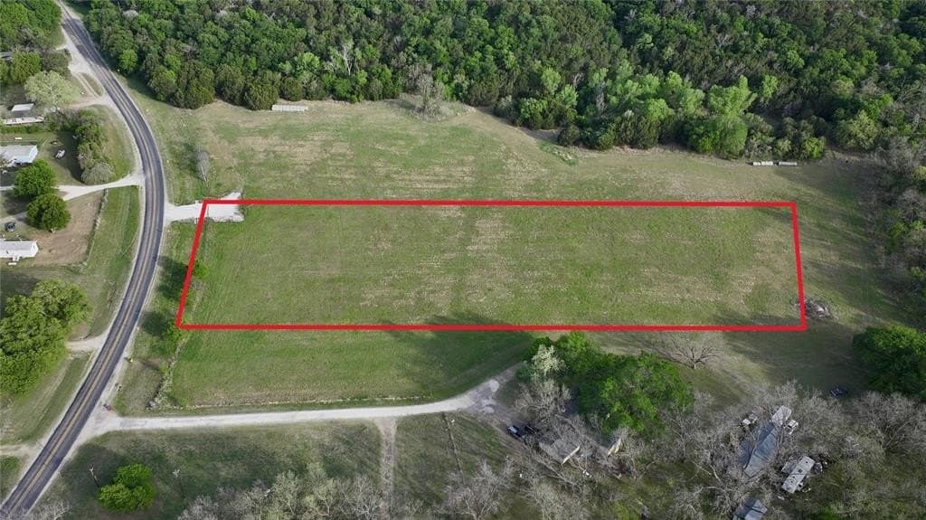 3.6 acres in Hill County gallery image 3