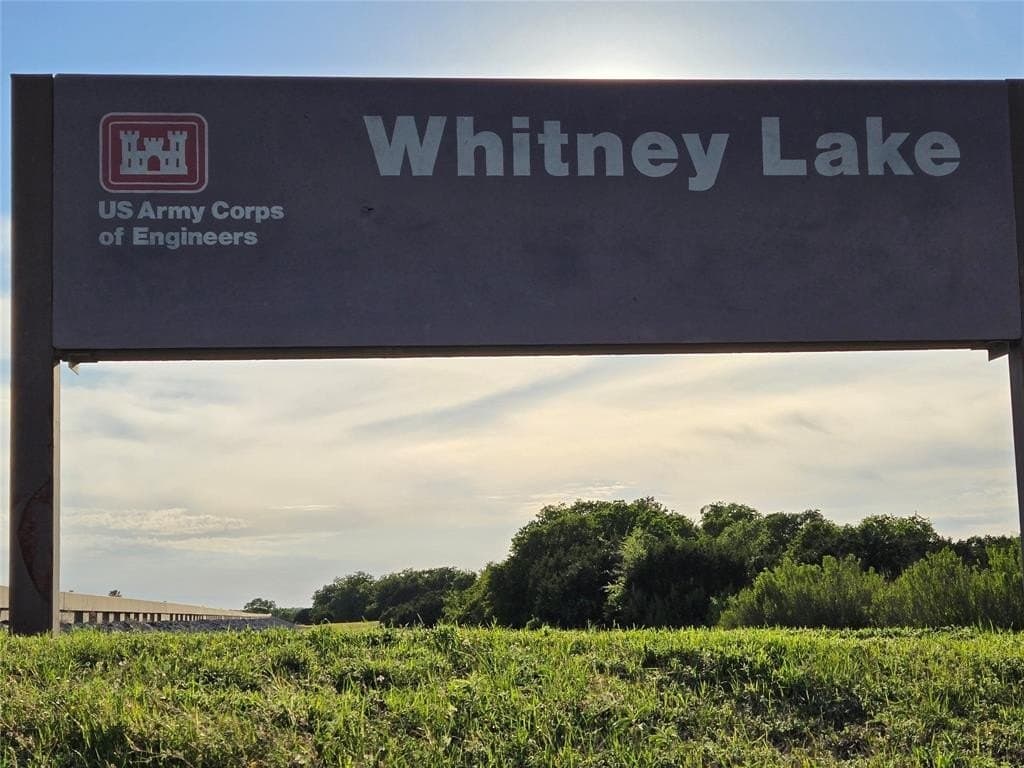 1.7 acres in Hill County gallery image 3