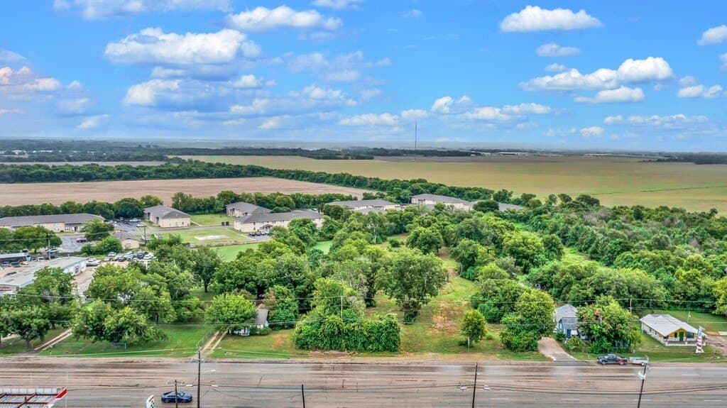 2.04 acres in McLennan County gallery image 3