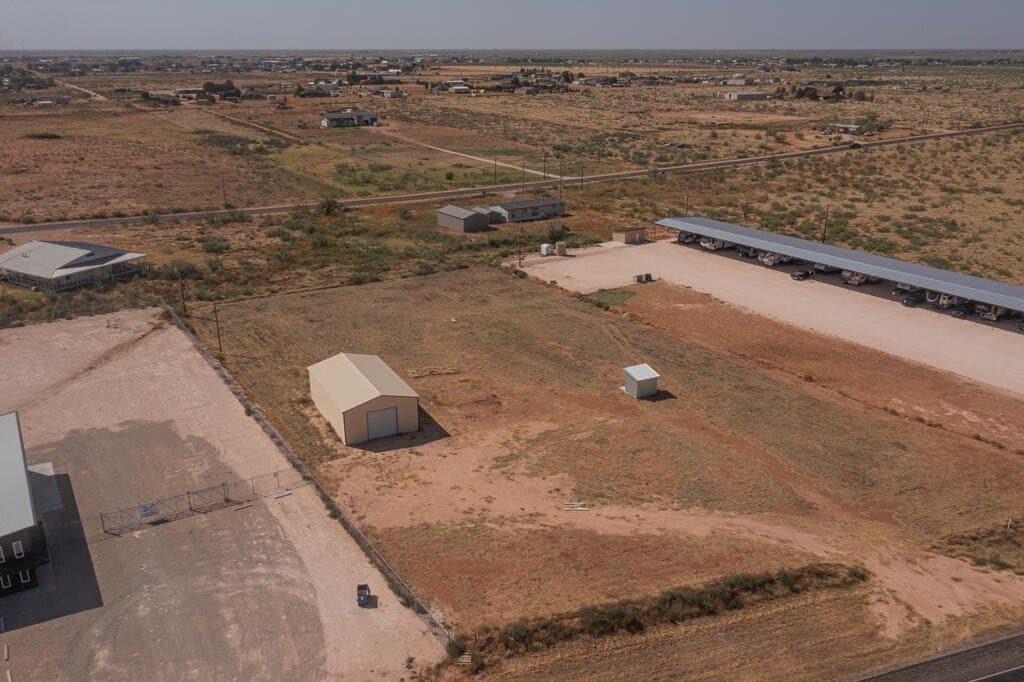 2 acres in Andrews County - photo 2