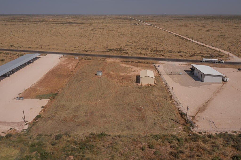 2 acres in Andrews County - photo 9
