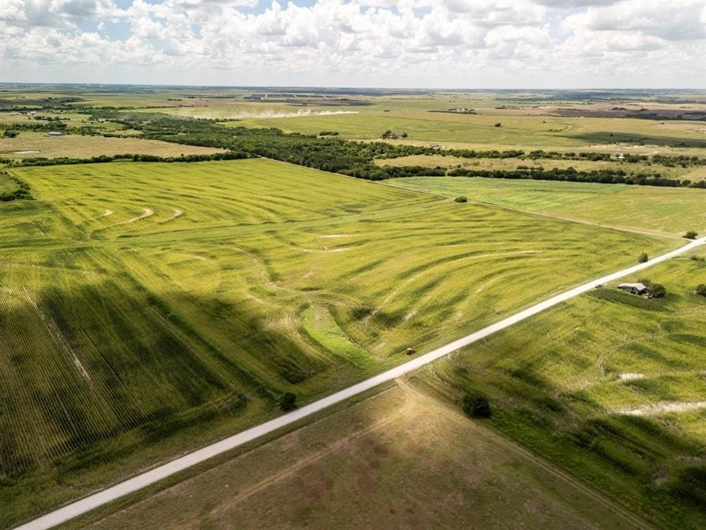 11 acres in Hill County gallery image 4