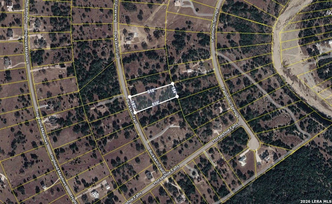 2 acres in Bandera County gallery image 3