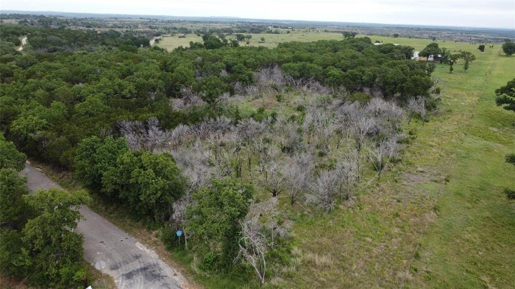 1.95 acres in Somervell County gallery image 3