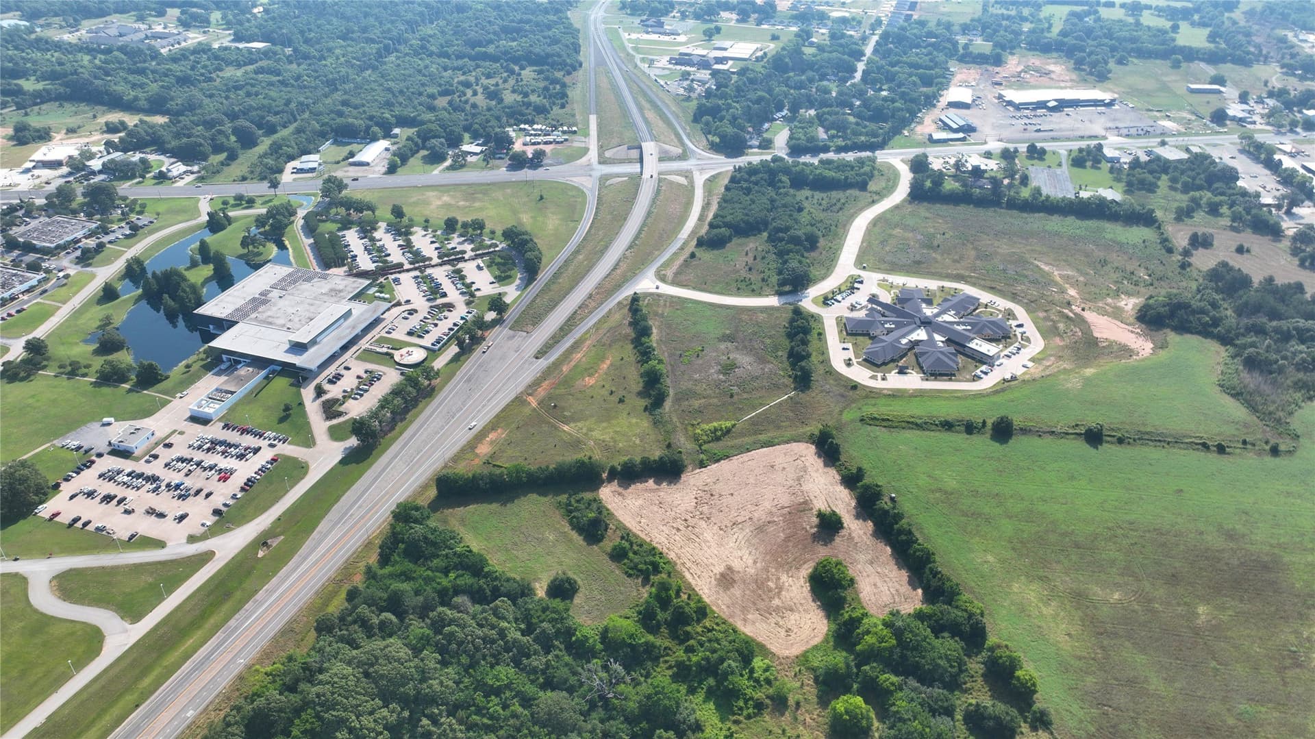 6.69 acres in Henderson County gallery image 3