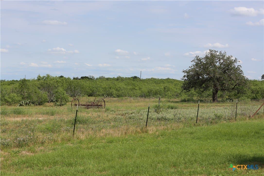 50 acres in Gonzales County