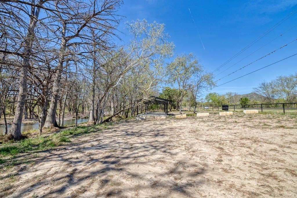 7 acres in Real County - photo 45