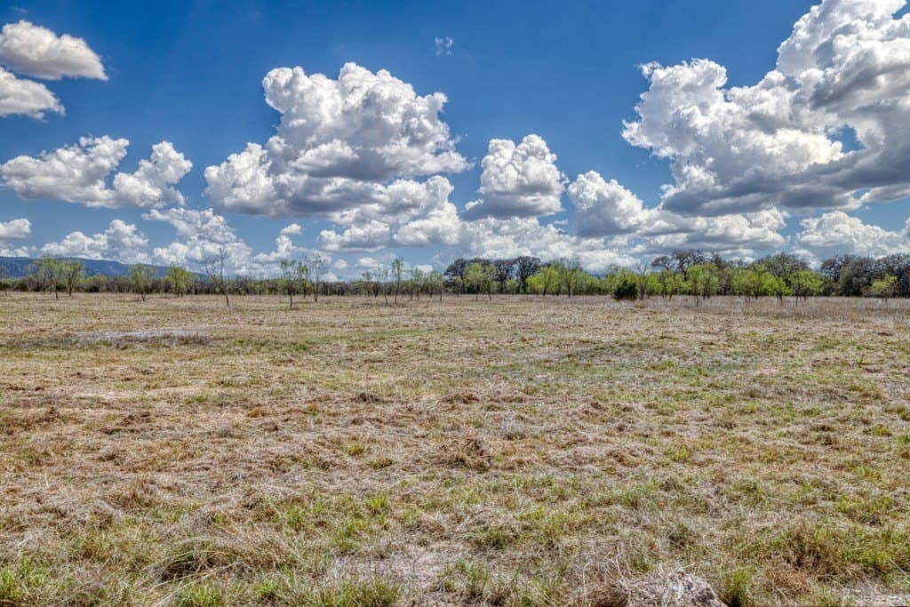 7 acres in Real County - photo 49