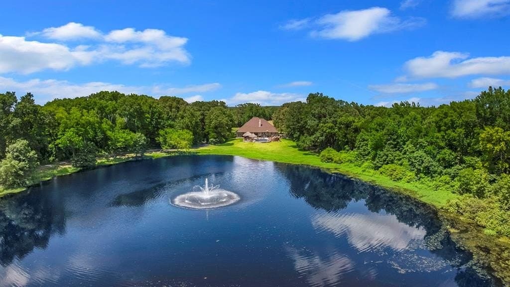 27.48 acres in Henderson County