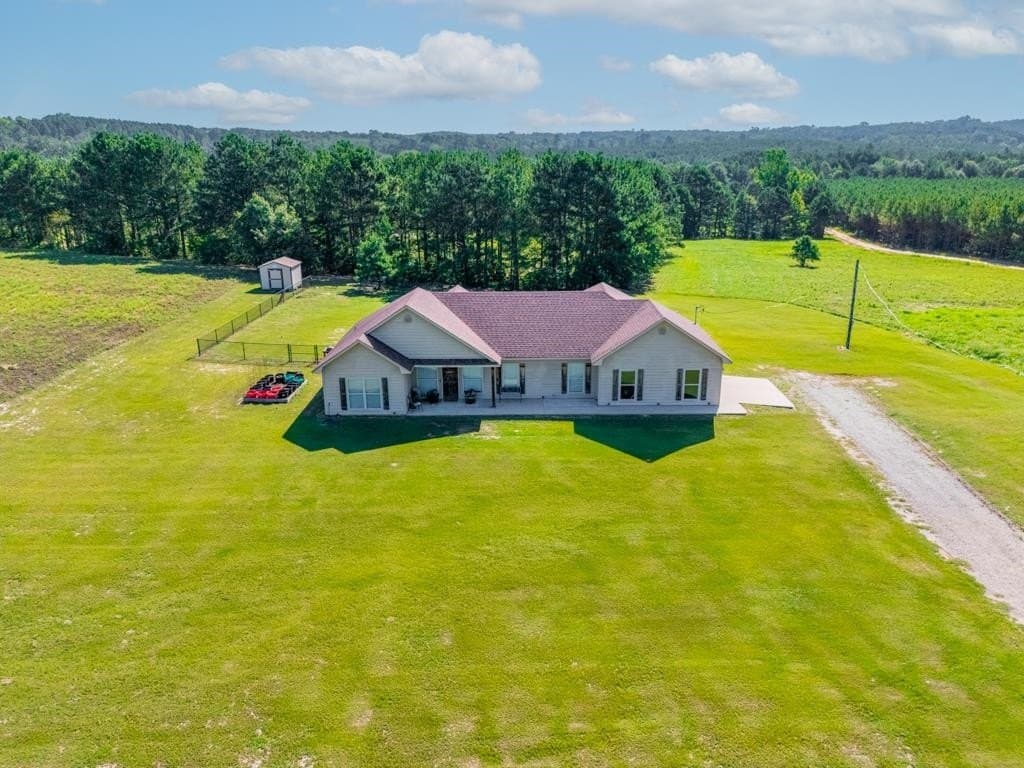 10.69 acres in Harrison County