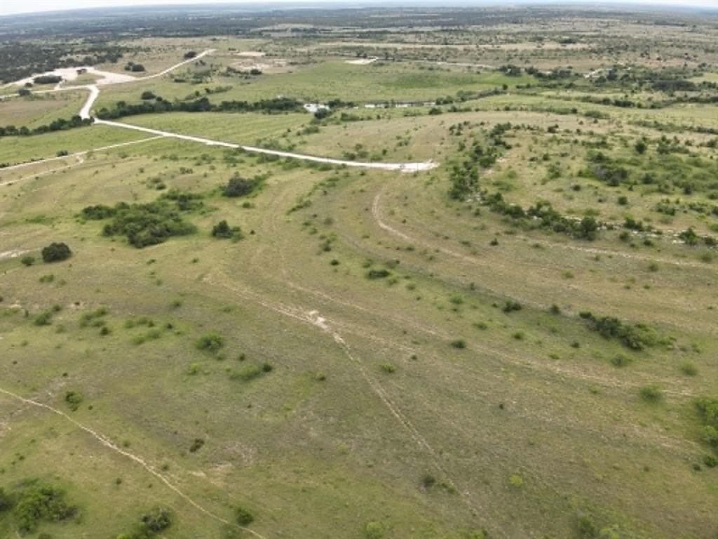10.01 acres in Comanche County