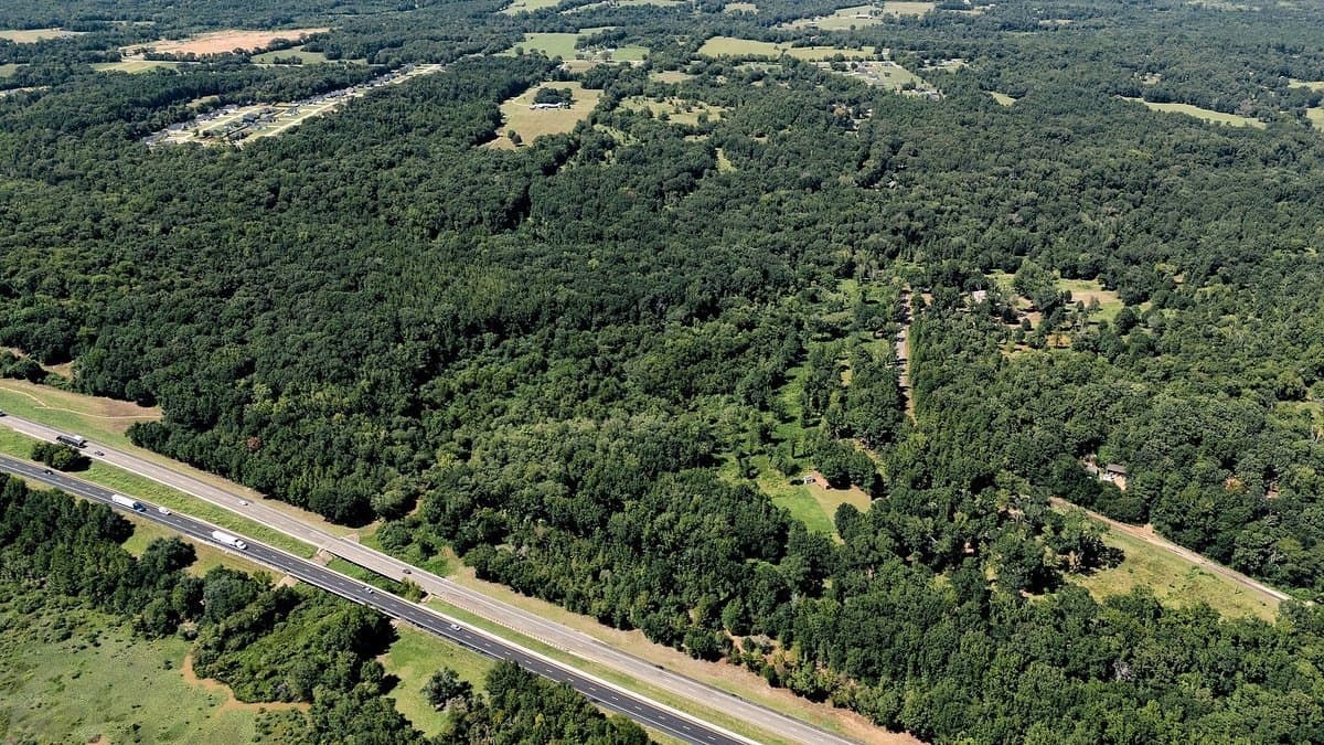 83.79 acres in Smith County - photo 4