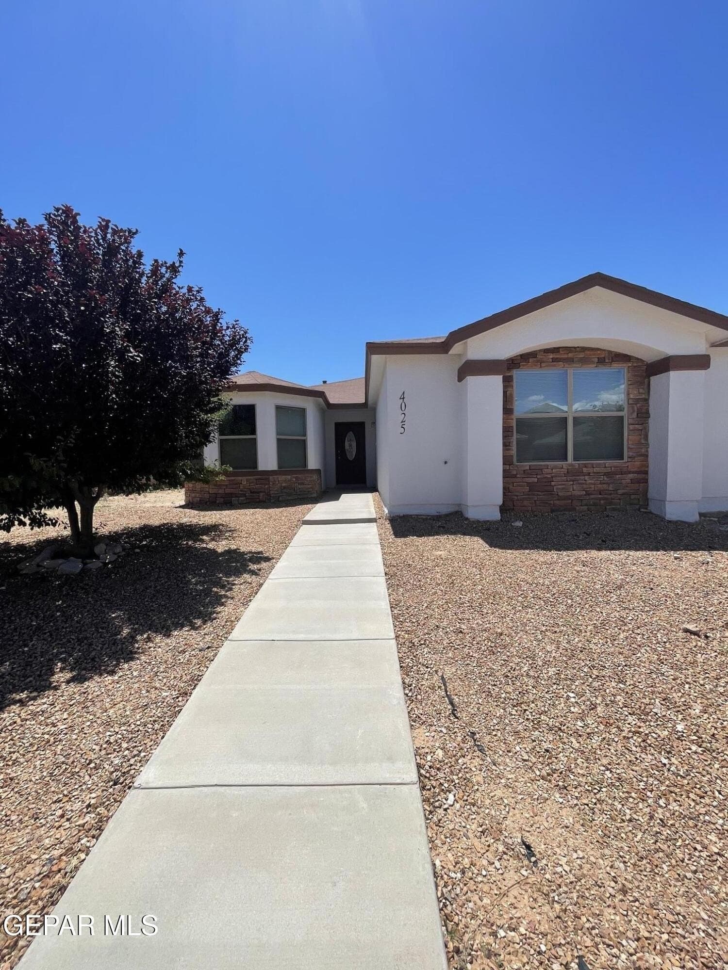 11 acres in El Paso County