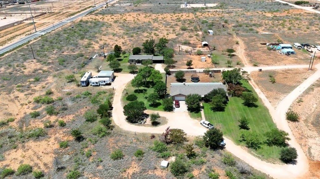 7 acres in Midland County - photo 6