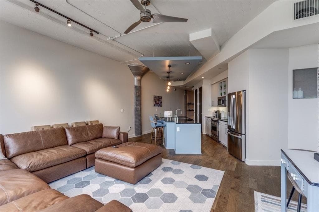 10.68 acres in Tarrant County gallery image 4