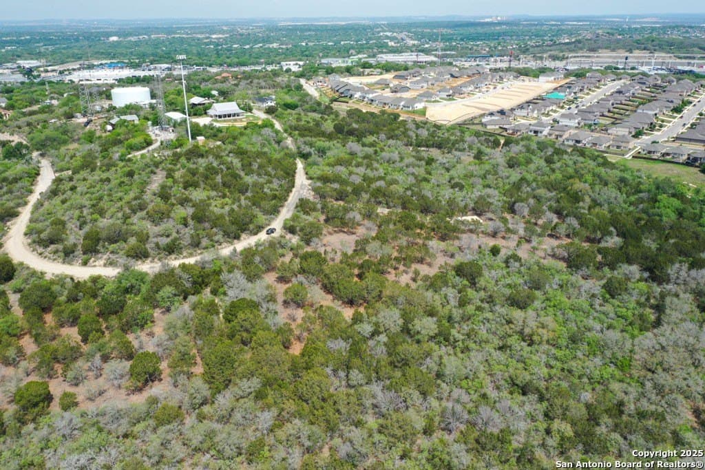 0.5 acres in Bexar County gallery image 2