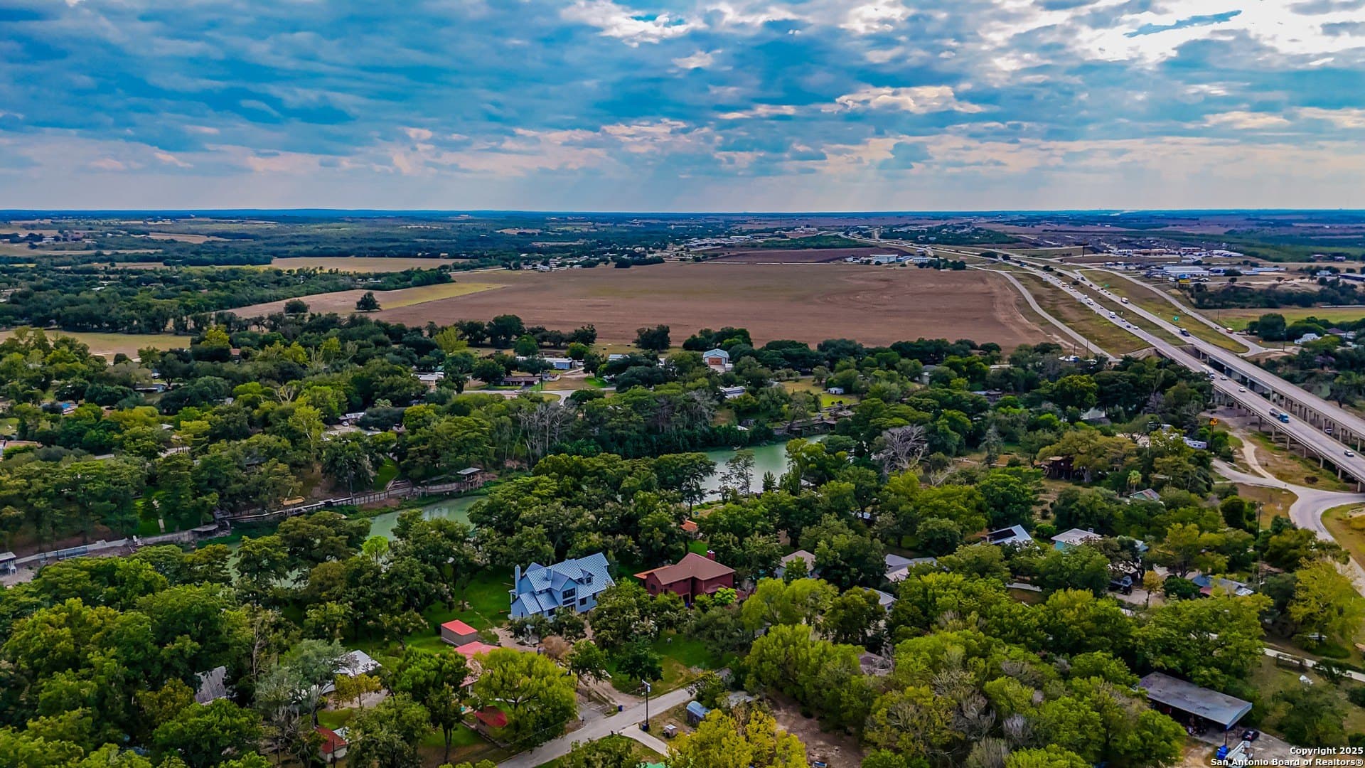 0.6 acres in Guadalupe County - photo 9