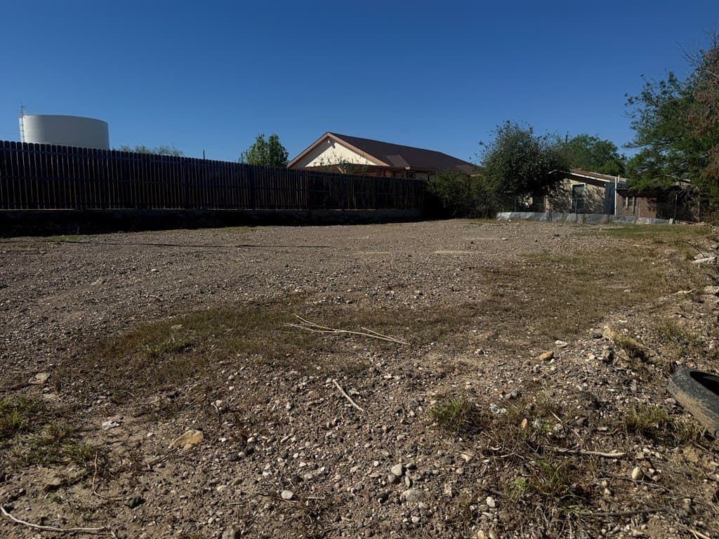 0.12 acres in Maverick County gallery image 4