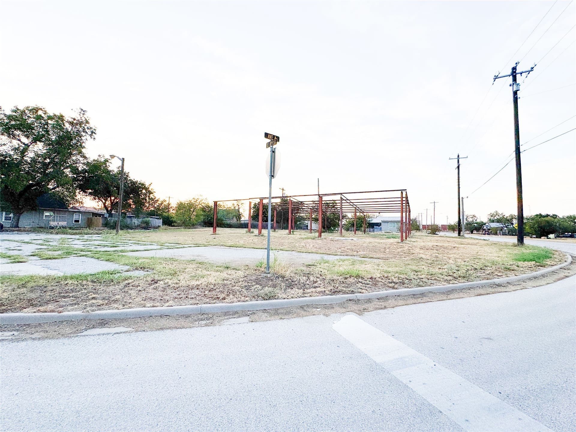 0.28 acres in Eastland County - photo 2