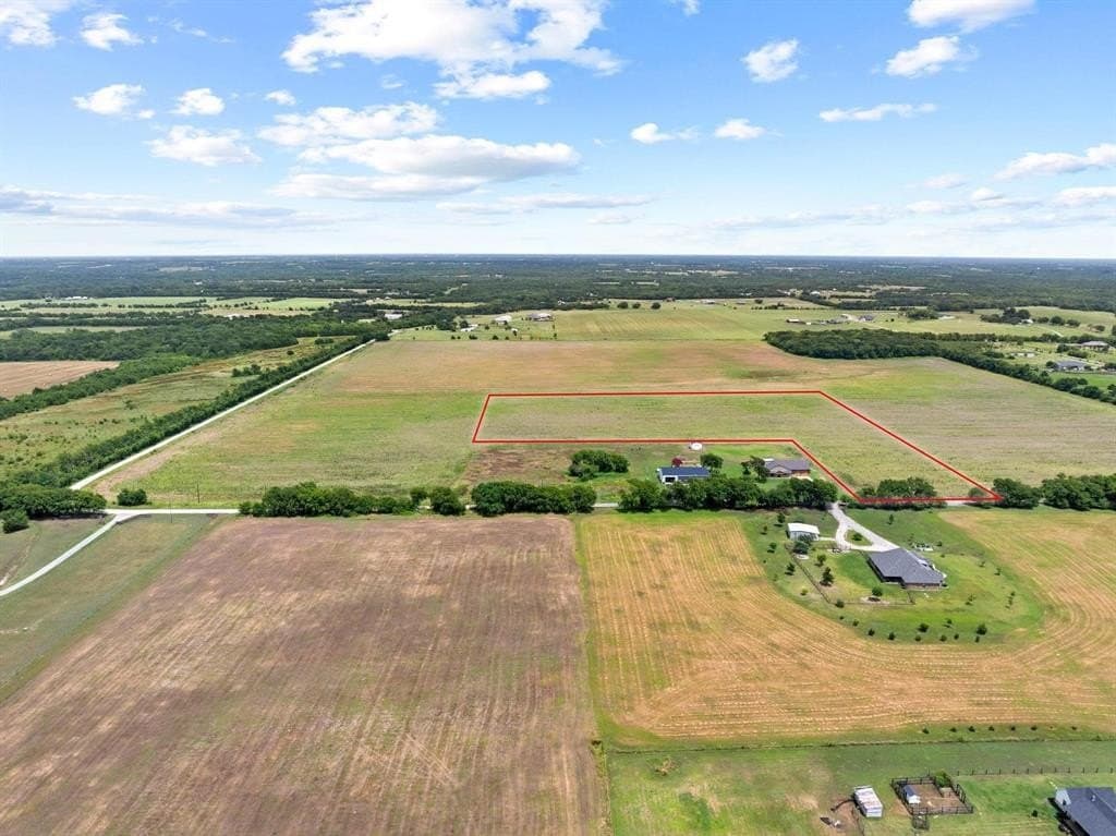 11 acres in Grayson County