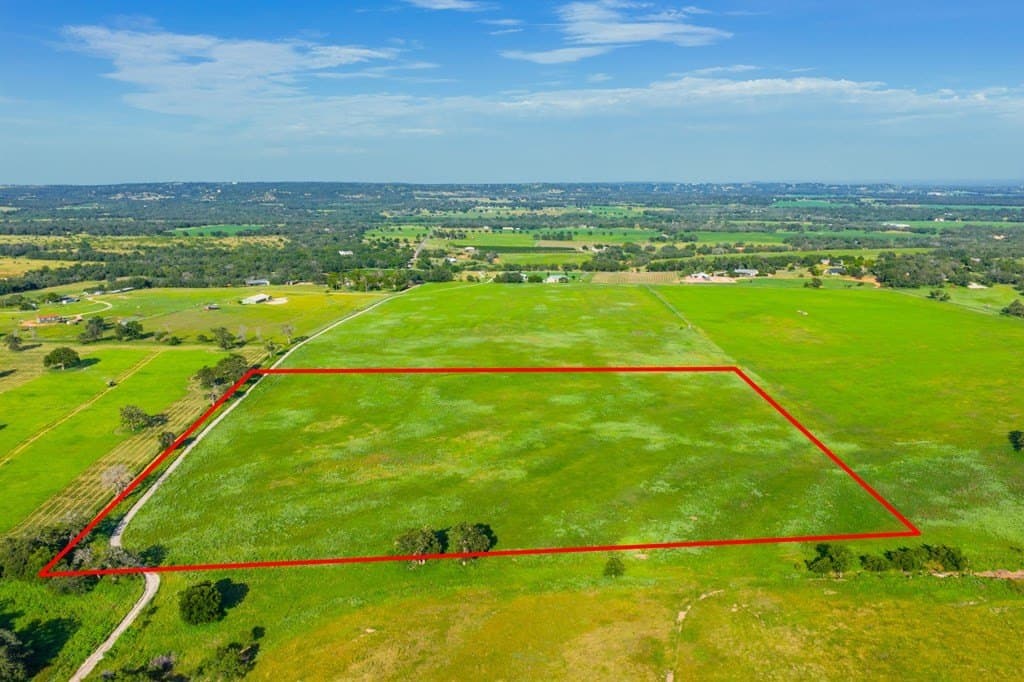 17.94 acres in Gillespie County - photo 10