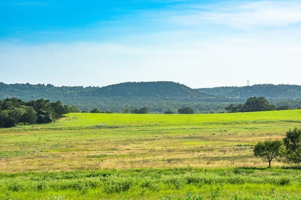 17.94 acres in Gillespie County - photo 5