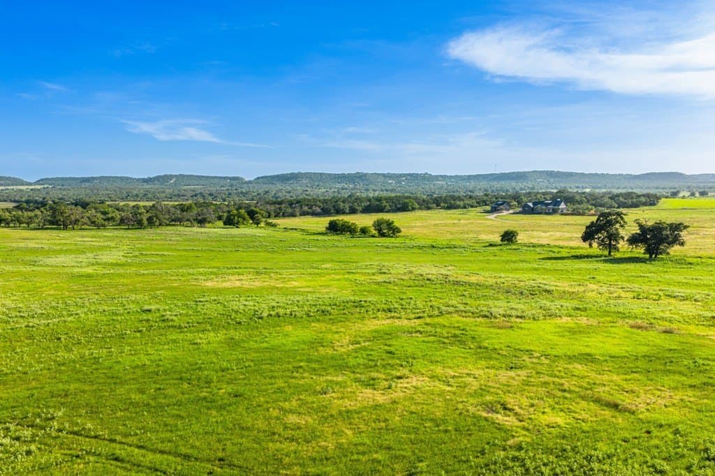 17.94 acres in Gillespie County - photo 6