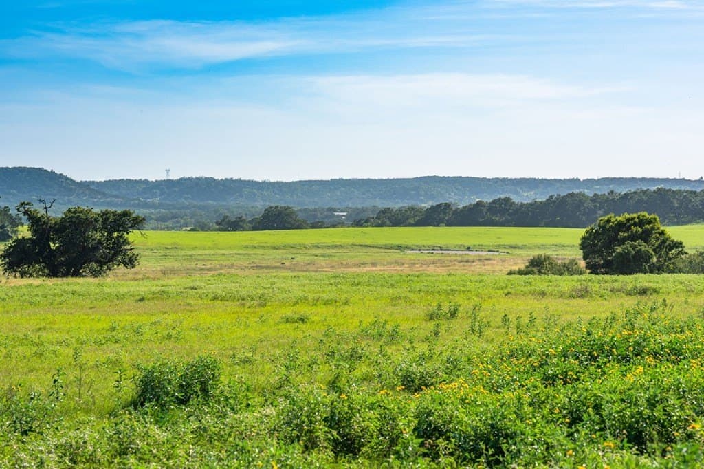 17.94 acres in Gillespie County - photo 7
