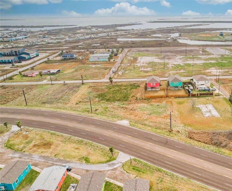 0.25 acres in San Patricio County - photo 8