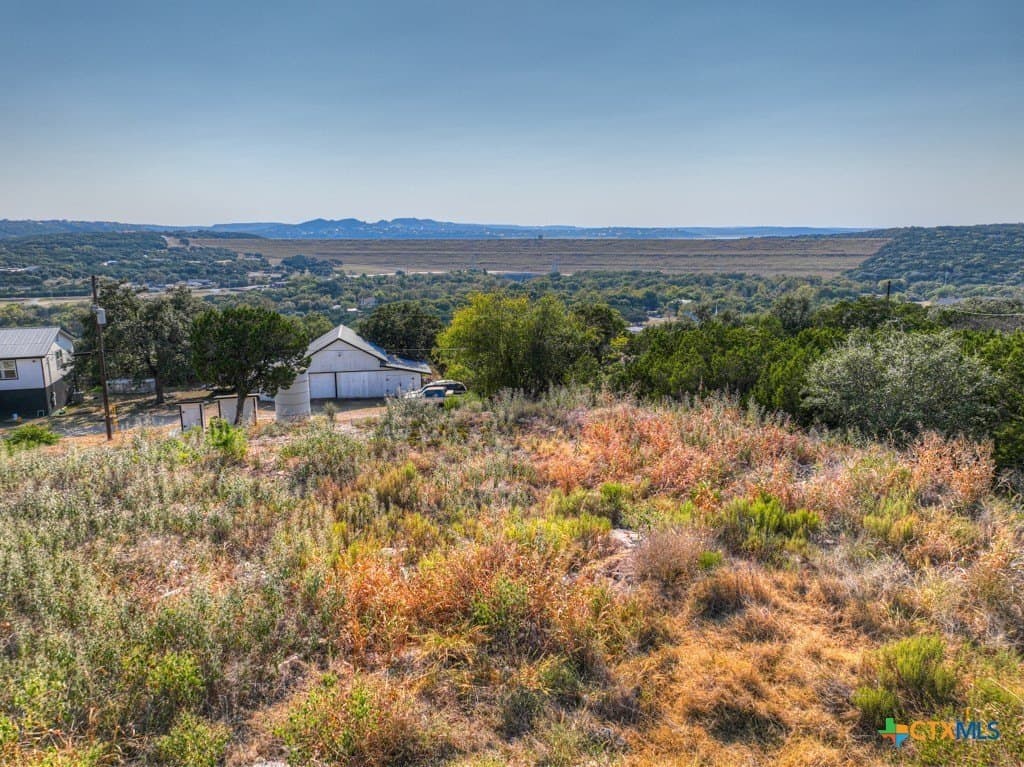 1.14 acres in Comal County gallery image 3