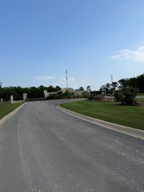 1.69 acres in Navarro County gallery image 4
