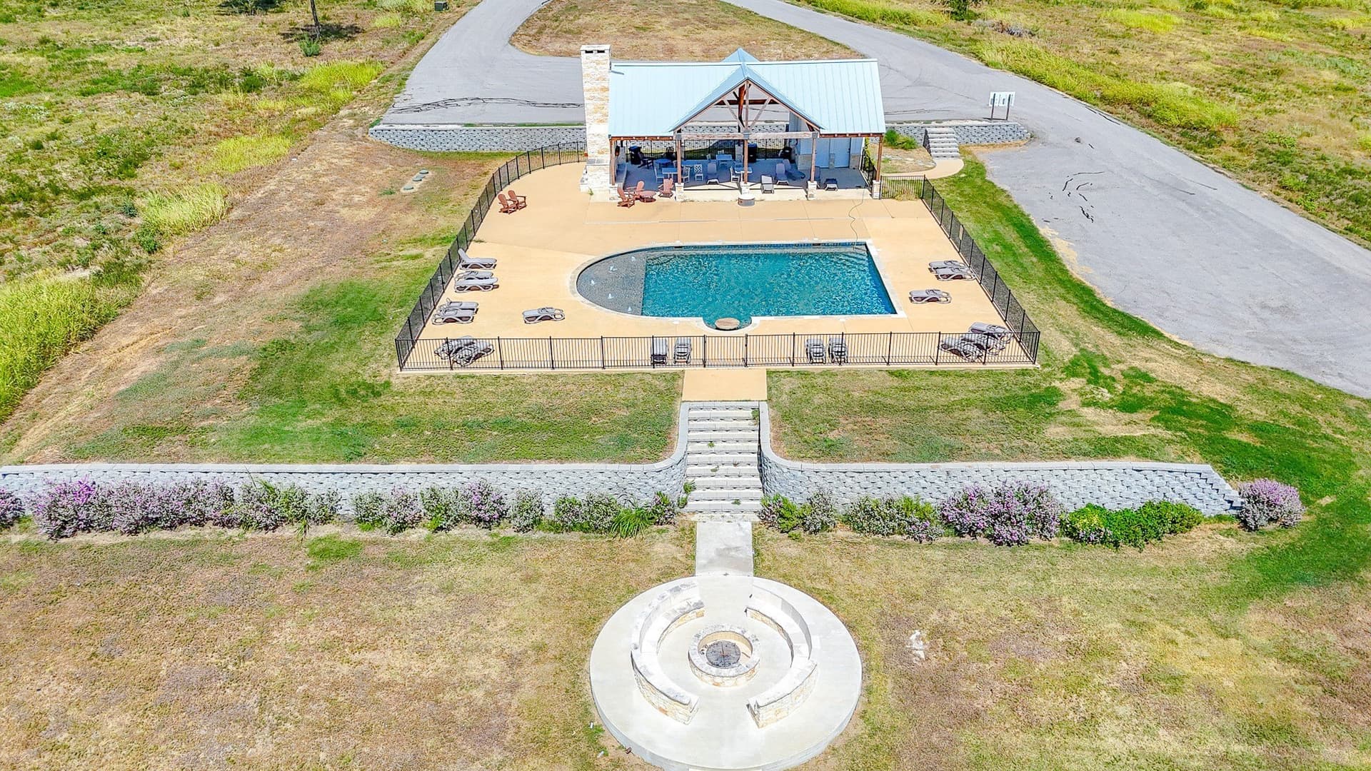1.05 acres in Navarro County - photo 10