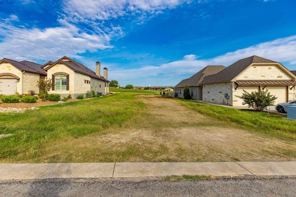 0.26 acres in Kerr County - photo 8