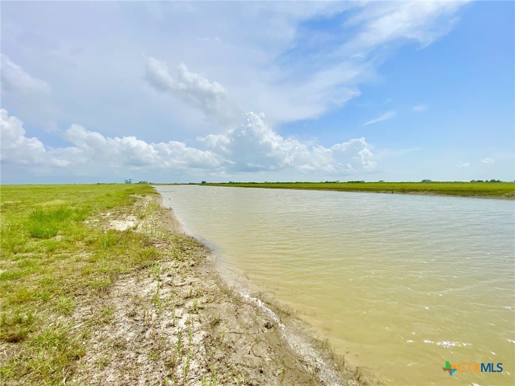 0.21 acres in Matagorda County - photo 18