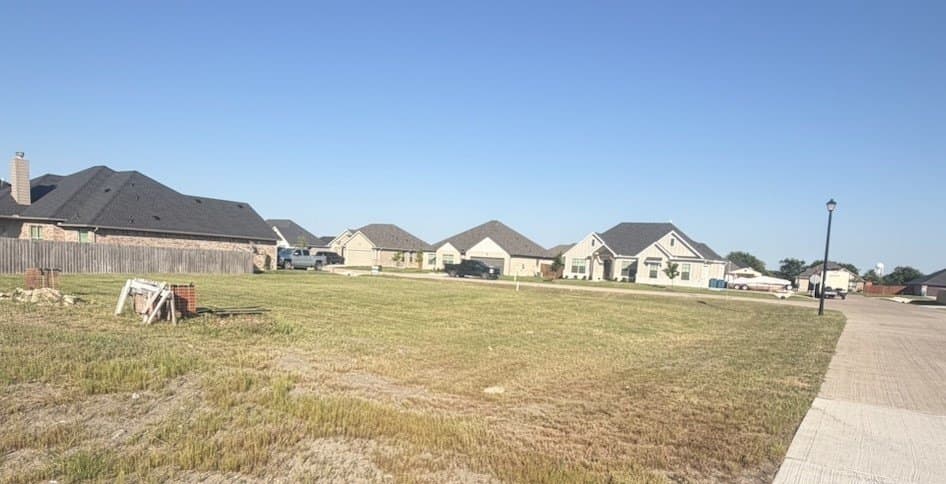 0.22 acres in Ellis County gallery image 3