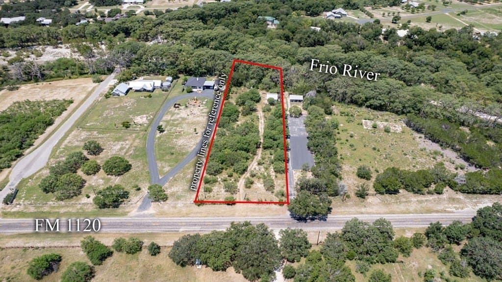 1.8 acres in Real County gallery image 4